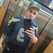 Alejandro 33 Medellín