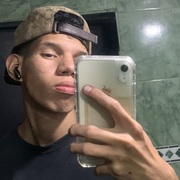 Carlos 21 Newark
