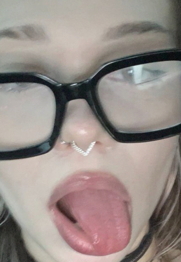 My photo - esya, 18 from Freiburg im Breisgau (@esya233)