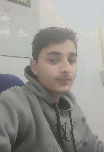 Zaid Khan (@zaidkhan10) — my photo № 1