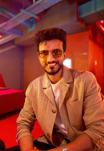 Aj (@aj512) — my photo № 1