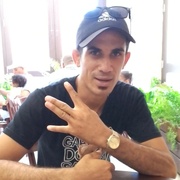 Alvaro Pérez Guzmán 32 Montevideo