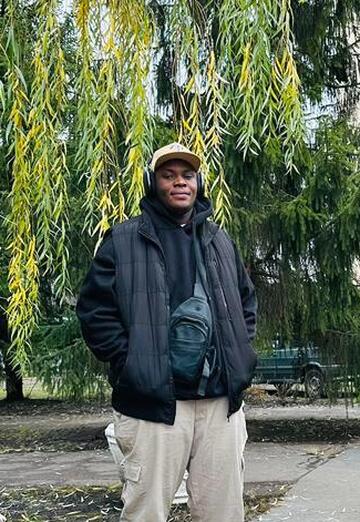 Mugisha Ives (@mugishayves) — my photo № 1