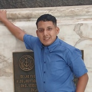 Luis 24 New York