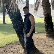 Gavin 27 Muscat
