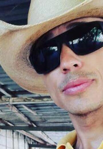 Emerson (@emerson155) — my photo № 1