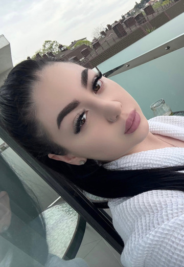 Alya (@alya18629) — my photo № 1